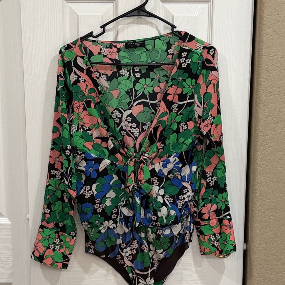 Zara Floral Long Sleeve Bodysuit Size Med